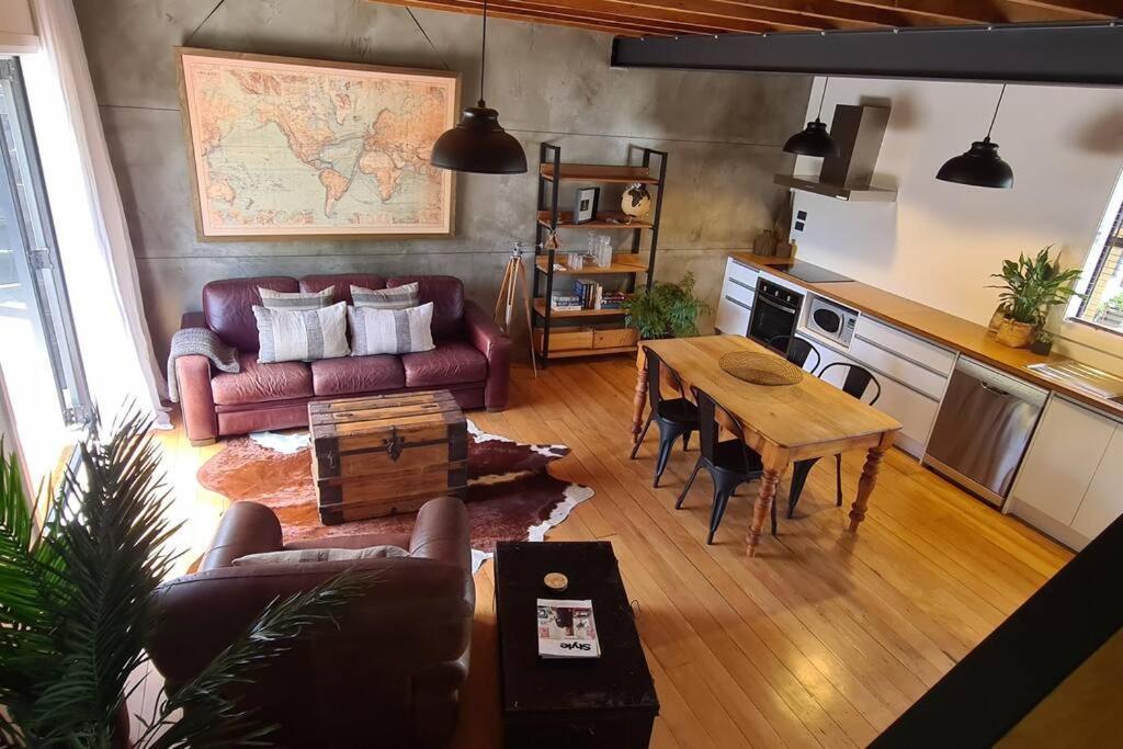 Apartment 4 - Haddin Court - Chic Ny Loft Style 布伦海姆 外观 照片